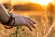 Sincronicità: di cosa si tratta e qual è il suo significato
